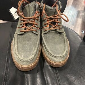 Rockport Men's Olive Suede Chukka Boots